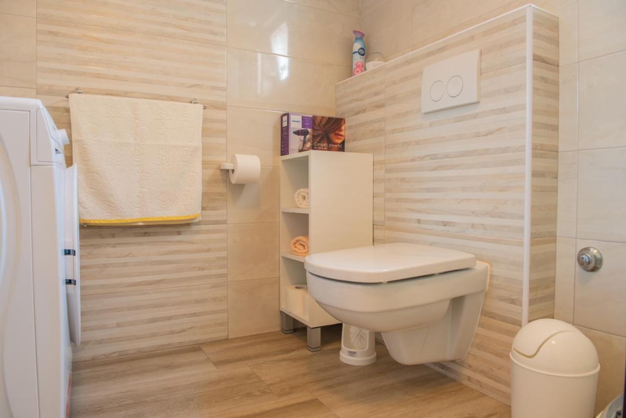Apartman Eva Vrsi Exterior photo
