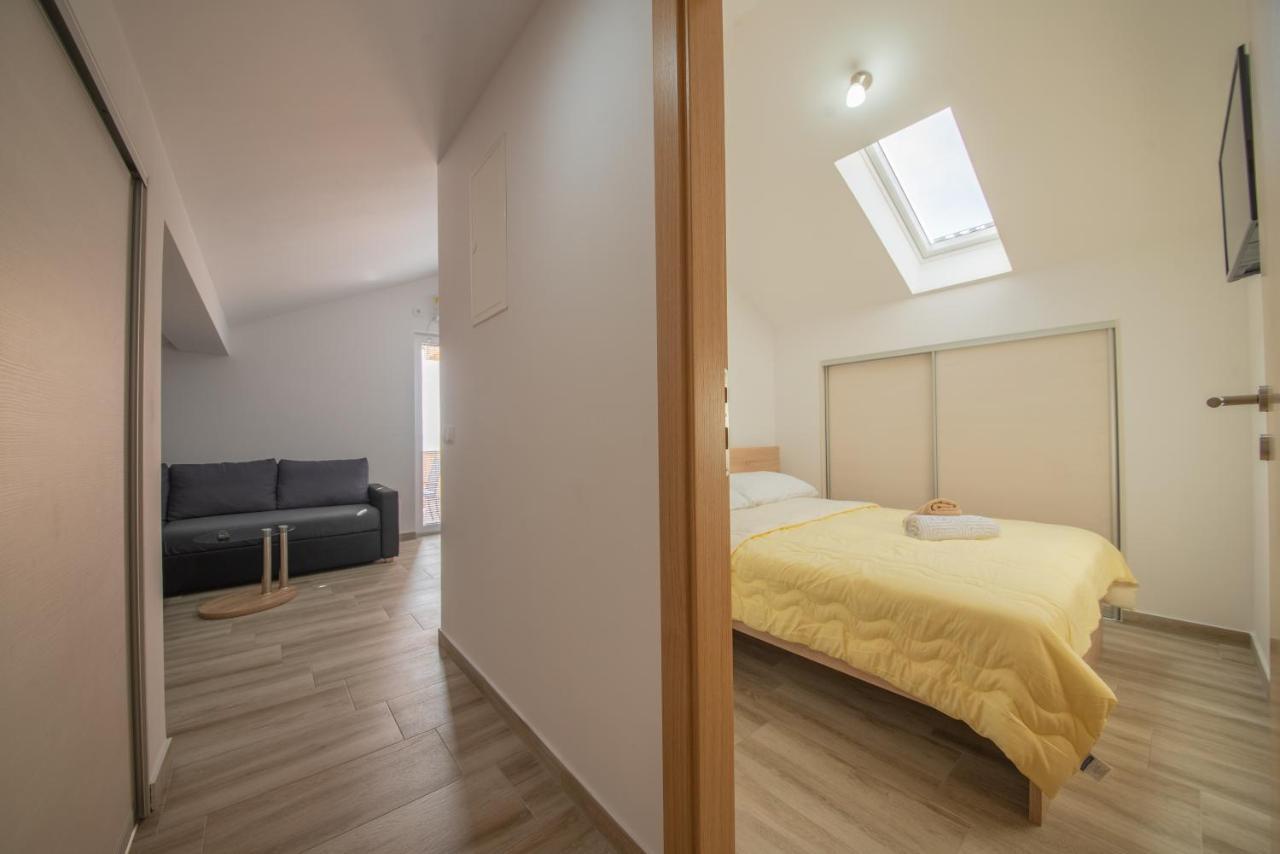 Apartman Eva Vrsi Exterior photo